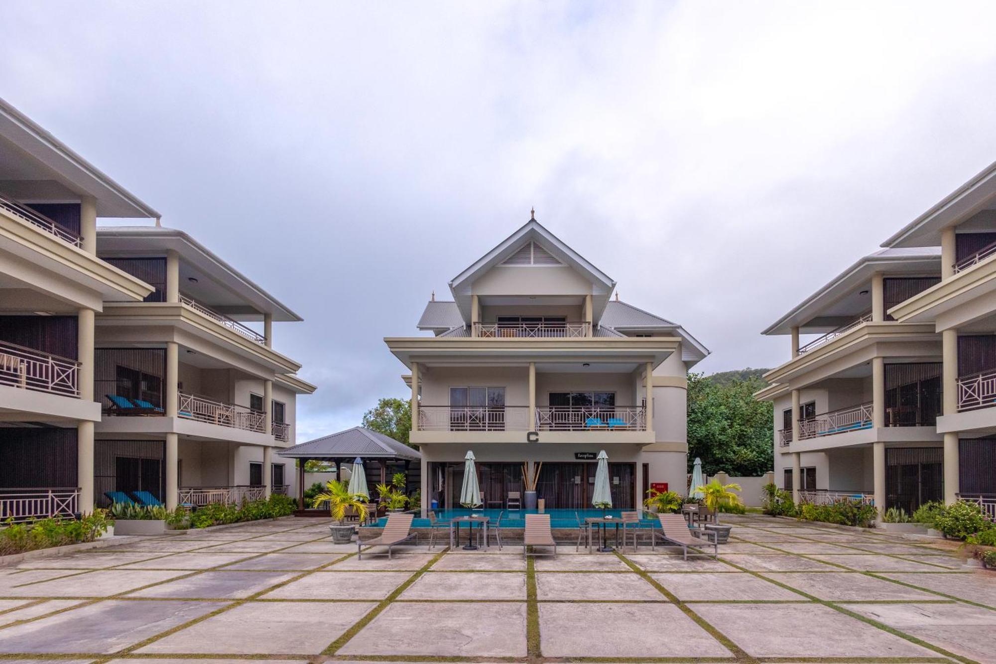 Sahaj Holiday Apartments Baie Sainte Anne Buitenkant foto