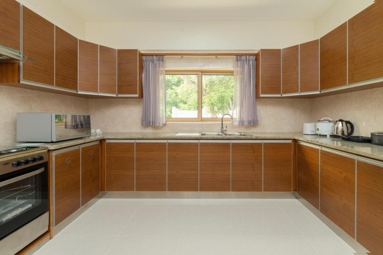 Sahaj Holiday Apartments Baie Sainte Anne Buitenkant foto
